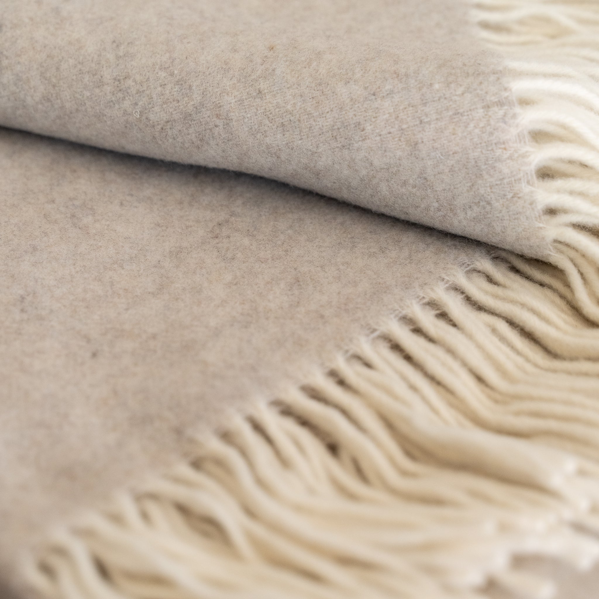 Decke aus 100% Merino & Kaschmirwolle - Elfenbeinfarbenembeige