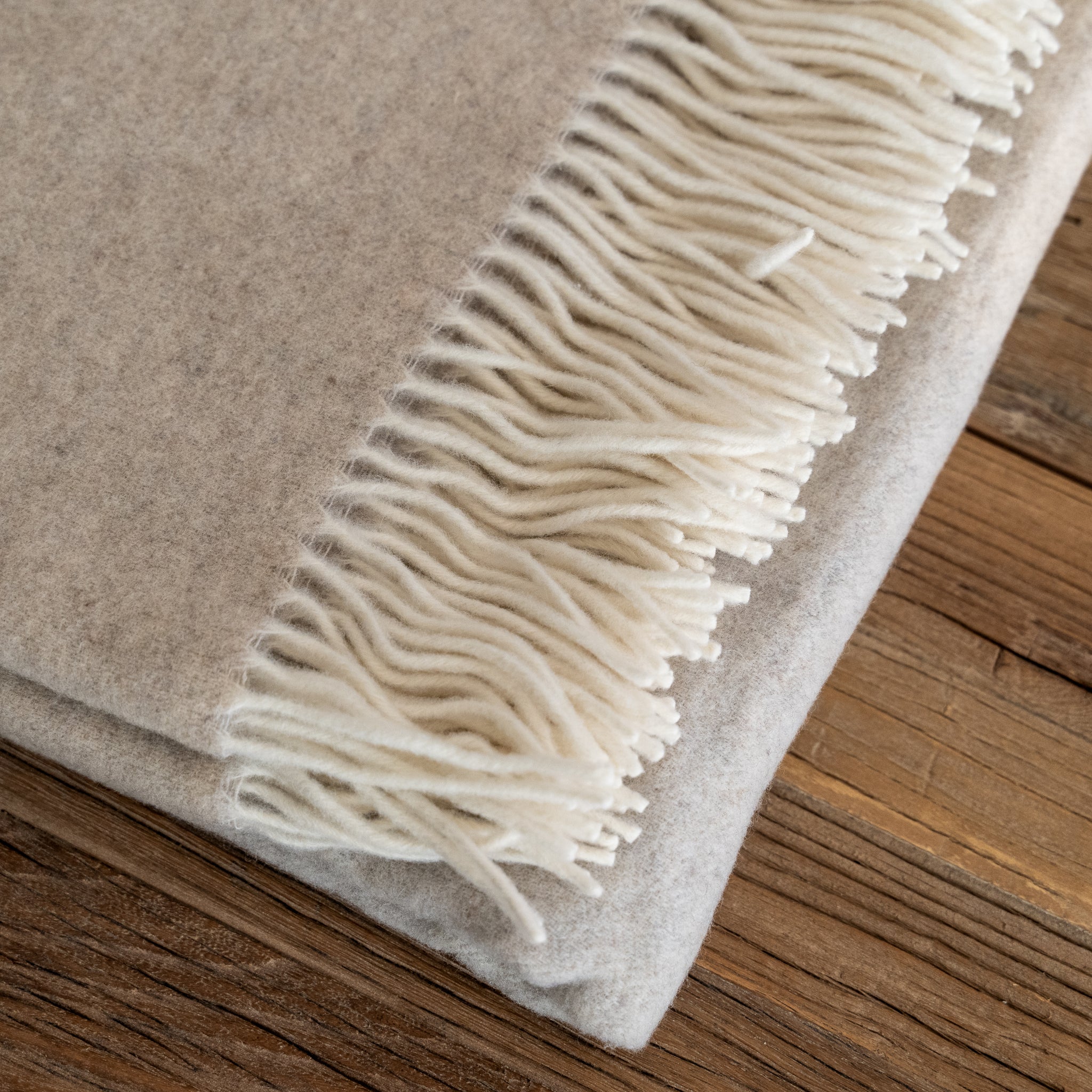 Decke aus 100% Merino & Kaschmirwolle - Elfenbeinfarbenembeige