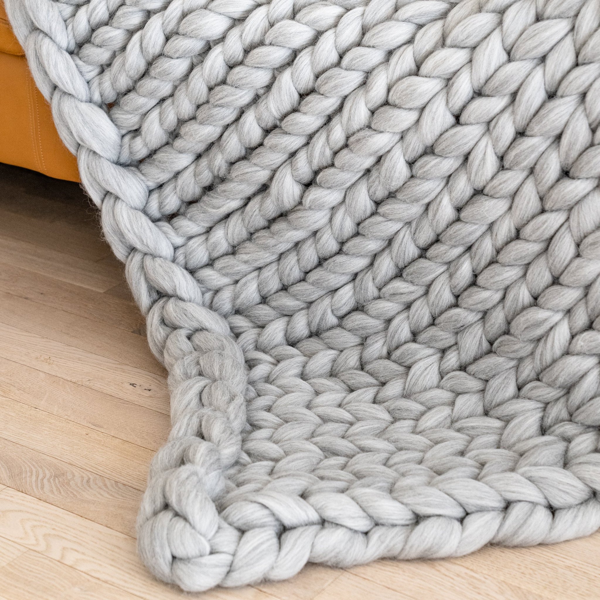 100% Merino wool Chunky blanket - Rhino